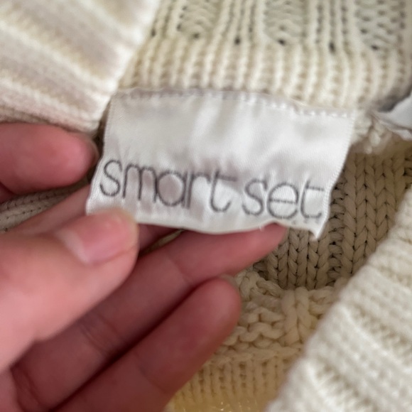 Smart Set cozy fall/winter original sweater. - Picture 2 of 5